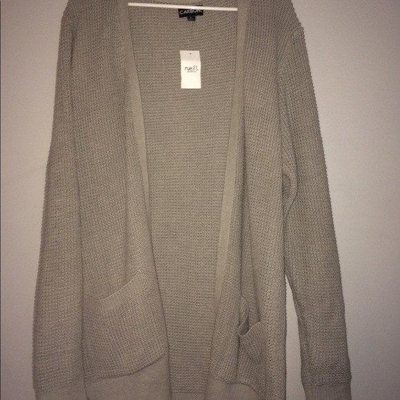 Sweater - Picture 1 of 2